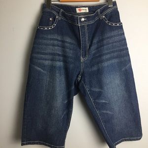 Kiss Therapy Capri/Shorts